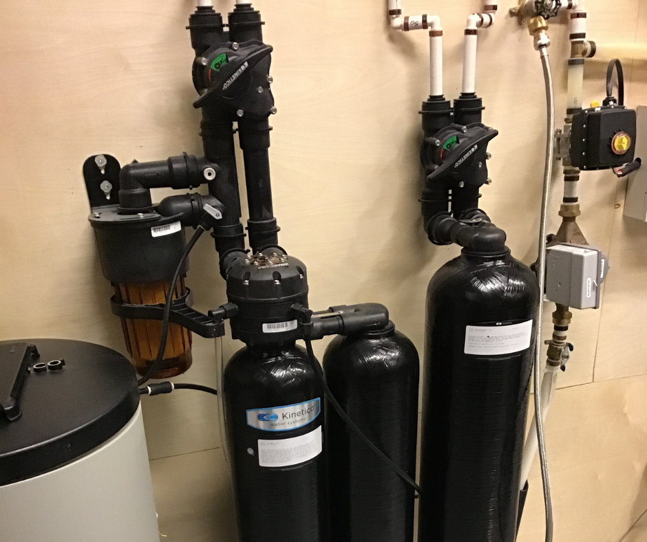 Water filtration; drinking water; reverse osmosis; carbon filters; UV disinfection; ceramic filters; distillation; water treatment; Water conditioning; Canada